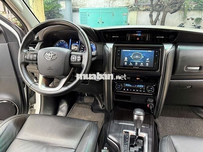 Toyota Fortuner 2022 2.4 4x2 AT - 41586 km