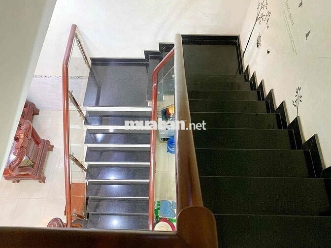 NHÀ 1 LẦU,3P NGỦ,SỔ R THỔ CƯ 179m2(HOÀN CÔNG)MẶT TIỀN Đ NGUYỄN HOÀNG