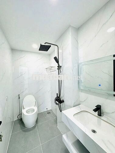 Cho Thuê Nhà Nguyên Căn Mặt Tiền Nguyễn Trọng Tuyển, P1, QTân Bình