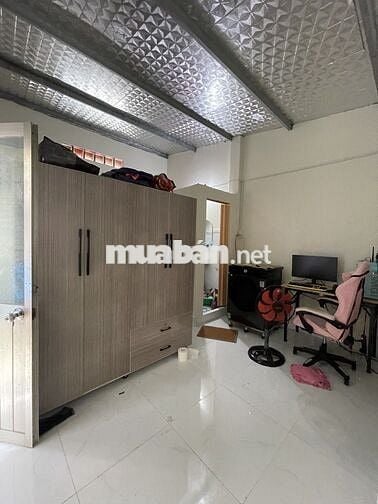 138.7m2 gồm nhà và 6 phòng trọ hiếm gần chợ dĩ an 5,6 tỷ hẻm xe hơi.