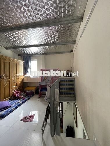 138.7m2 gồm nhà và 6 phòng trọ hiếm gần chợ dĩ an 5,6 tỷ hẻm xe hơi.