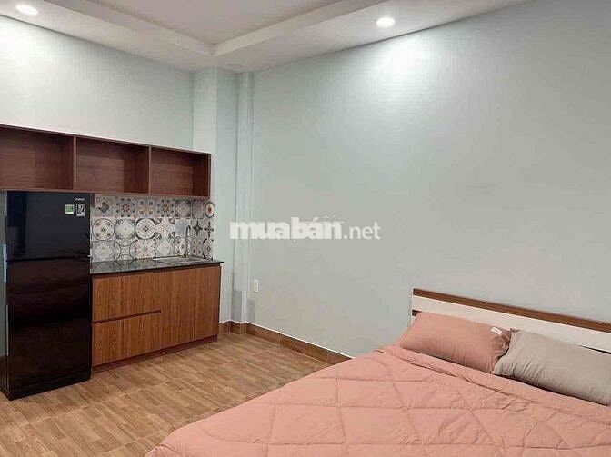 CHO THUÊ CHDV - ĐẦY ĐỦ TIỆN NGHI / CỬA SỔ THOÁNG MÁT - MẶT TIỀN