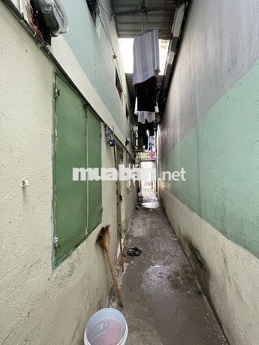 138.7m2 gồm nhà và 6 phòng trọ hiếm gần chợ dĩ an 5,6 tỷ hẻm xe hơi.