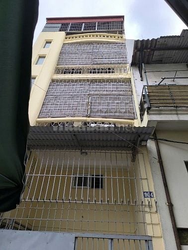 Cho thuê tầng 2, 3 nhà 904B La Thành, Giảng Võ, DT 47m2/tầng + bếp, WC