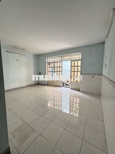 BÁN NHÀ NGAY CHỢ AN NHƠN, (P AN NHƠN),  NGANG 5.4M HIẾM,  GIÁ 4.6 TỶ