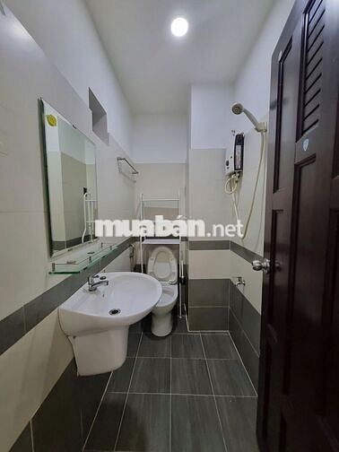 MÁY GIẶT RIÊNG - CĂN HỘ 2PN_CỬA SỔ TRỜI_THANG MÁY