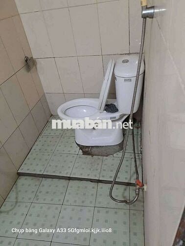 Cho thuê nhà ngọc thụy long biên 100m 2 tầng sân để 2 ô tô Giá 8 triệu