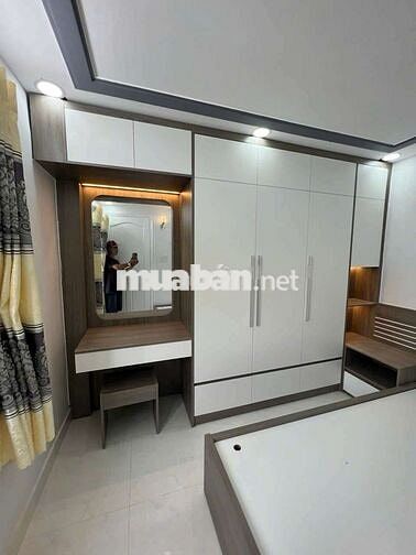 Cho thuê nhà nguyên căn.Đường Huỳnh Tấn Phát.Q7.