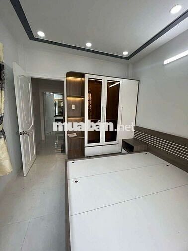 Cho thuê nhà nguyên căn.Đường Huỳnh Tấn Phát.Q7.