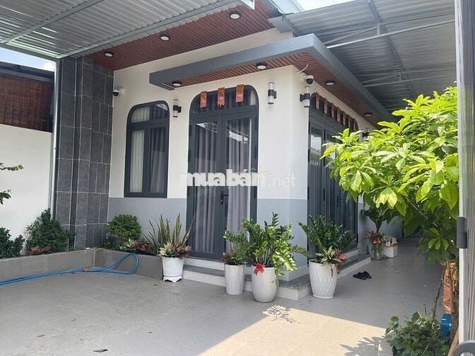 Chính chủ bán Nhà Cấp 4 hiện đại lô góc 2 mặt tiền & nội thất cao cấp