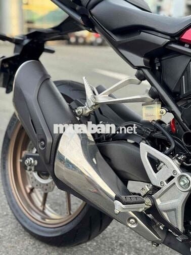 Bán HONDA CB300R siu đẹp nhiều đồ chơi BSTP
