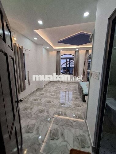 Xe hơi ngủ trong nhà, 5x10, 4 tầng, đường Thống Nhất Q.Gò vấp