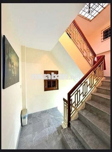 Tôi cần bán nhà 3tầng,mặt ngõ ô tô chánh đỗ ngày đêm