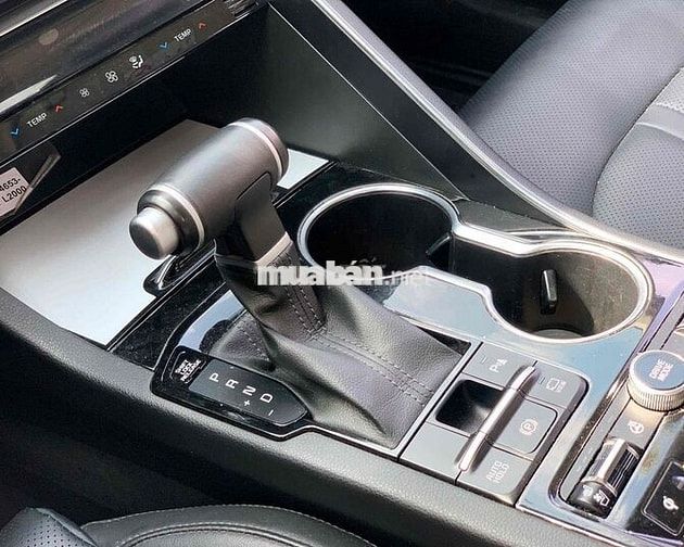 Kia K5 Premium 2022 màu đỏ giá rẻ