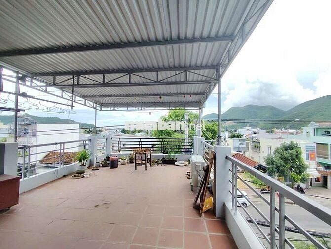 Hạ Giá 500tr Bán nhà Hướng Đông Nam mặt tiền đường Phước Long