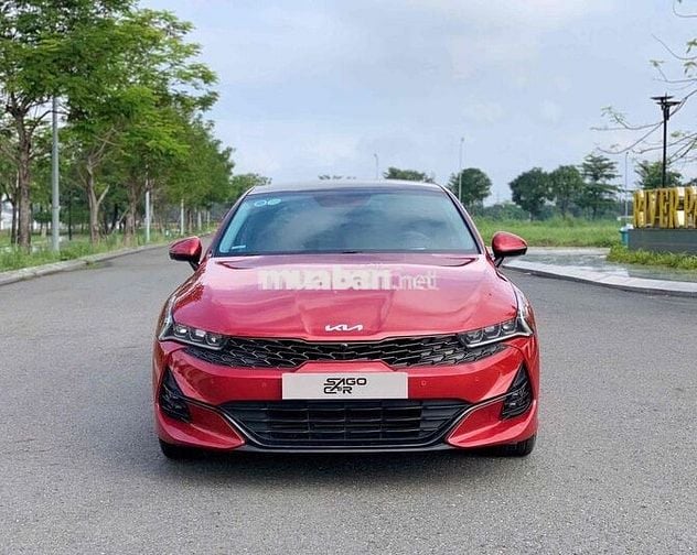 Kia K5 Premium 2022 màu đỏ giá rẻ