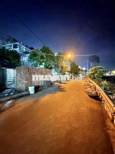 Bán gấp đất trục chính Liên Ninh ô tô phân lô ,ngõ thông  giá 8.45 tỷ