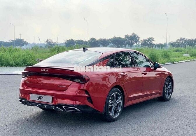 Kia K5 Premium 2022 màu đỏ giá rẻ