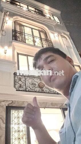 Xây Mới 4 Tầng, Nội Thất Sang Trọng, Gần ST Emart 2