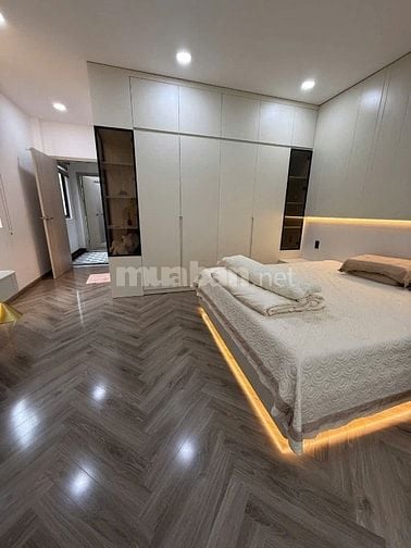 Hạ giá còn 2tỷ 450 sở hữu nhà 34m² đường Nguyễn Đình Chiểu, P4, Q3.