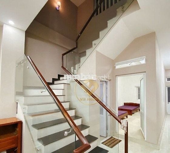 VC271. CHO THUÊ NHÀ MẶT ĐƯỜNG TÔ VŨ 4 NGỦ FULL ĐỒ