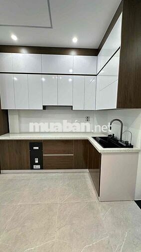 PHÂN LÔ NGUYỄN VĂN HUYÊN - Ô TÔ - KD - THANG MÁY 13tỷ