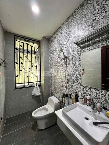 CỰC SỐC! NHÀ SIÊU ĐẸP DIỆN TÍCH ẤN TƯỢNG NẰM NGAY TRUNG TÂM QUẬN10.