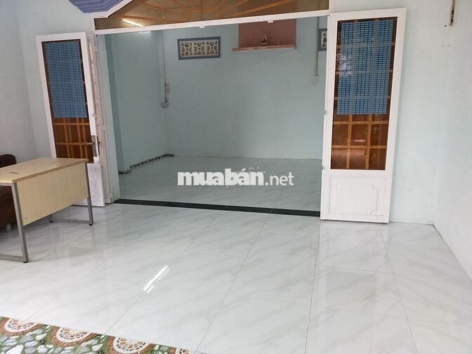 cần bán nhà cấp 4 ,108 m2 ,hóc môn , hẽm xe hơi đến nhà, gần chợ