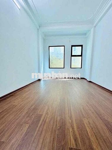 Hiếm Giải Phóng 33m x 5 tầng mới đẹp, 10m ra oto tránh, ngõ nông