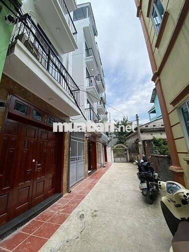 🏠 Nhà Cự Khối - lô góc 3 thoáng - 5 tầng mới - ô tô đỗ cửa