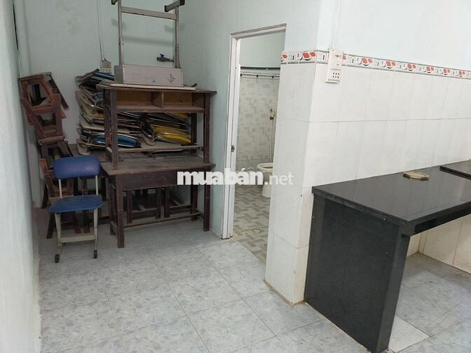 cần bán nhà cấp 4 ,108 m2 ,hóc môn , hẽm xe hơi đến nhà, gần chợ