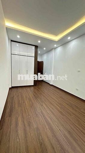 PHÂN LÔ NGUYỄN VĂN HUYÊN - Ô TÔ - KD - THANG MÁY 13tỷ