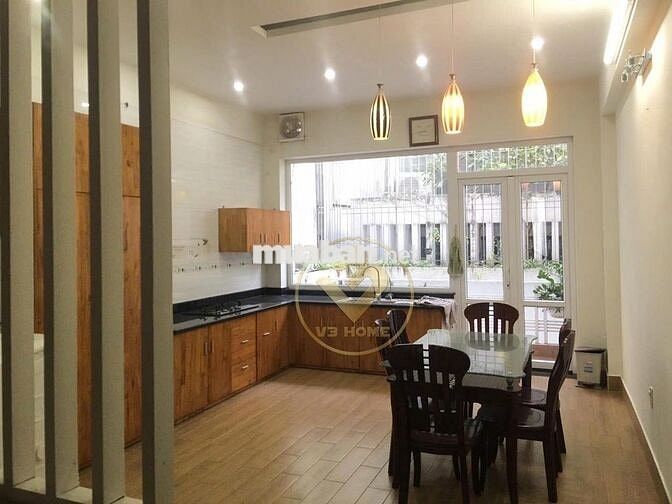 VC271. CHO THUÊ NHÀ MẶT ĐƯỜNG TÔ VŨ 4 NGỦ FULL ĐỒ