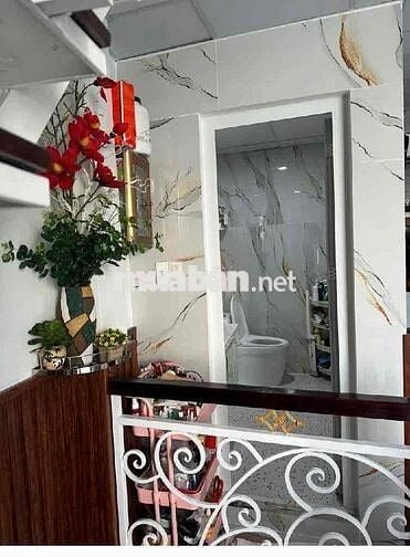 NHÀ 2 TẦNG NGUYỄN VĂN QUÁ THÊM 6PT PHÍA SAU CÓ DÒNG TIỀN 12TR/T GIÁ RẺ