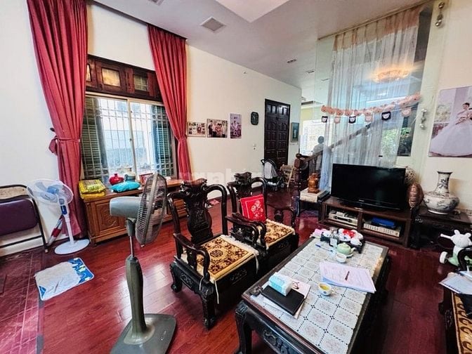 Bán BT Tây hồ - Vài bước ra Hồ tây - Đáng sống bậc nhất 146m2, Mt 7,3m