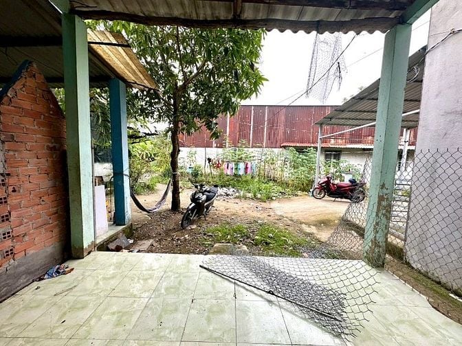 Nhà chính chủ 100m2, ấp 5, xã tân bửu, huyện bến lức, long an