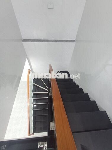 CHO THUÊ CĂN GÓC MẶT TIỀN Đ/SỐ - LINH TRUNG - THỦ ĐỨC