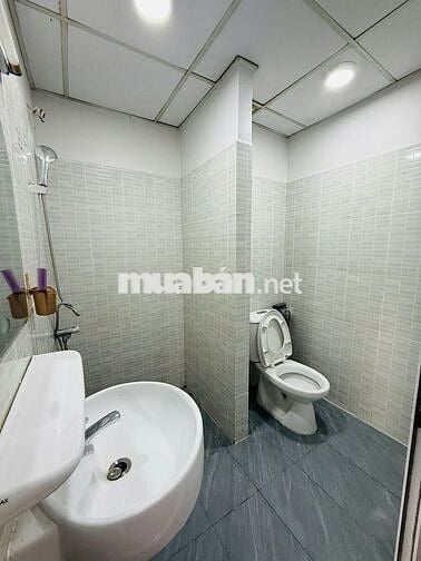 Chính chủ cho thuê căn hộ 50m2 1 PN Ehome3 miễn trung gian