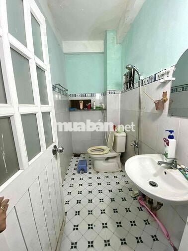 Pass phòng 25m2 có nvs riêng gần ĐH Luật CS2