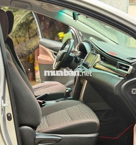 Innova 2023 2.0G AT - Tự Động (Giá Thương Lượng)