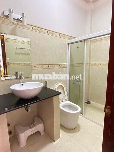 Cho thuê nhà mặt tiền khu Bình Phú Q6