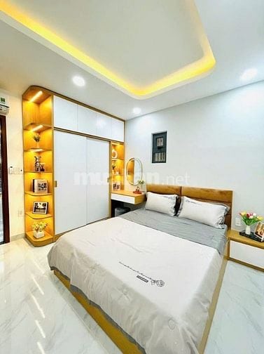 🔥Bán nhà 42m2 ngay Nguyễn Công Hoan, Phú Nhuận giá 1tỷ450. Hẻm xe hơi