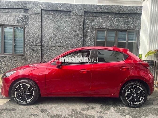 Mazda 2 Sport Luxury 2024 đi 4.400 Km Xe Đẹp