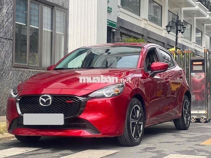 Mazda 2 Sport Luxury 2024 đi 4.400 Km Xe Đẹp