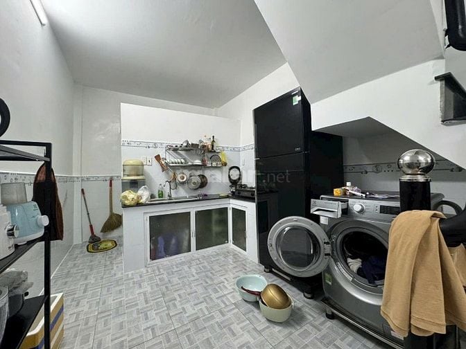 Nhà mặt hẻm xe hơi Nguyễn Tất Thành, Q.4, (66,1m²), chỉ 3,25 tỷ