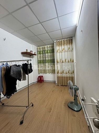 Nhà mặt hẻm xe hơi Nguyễn Tất Thành, Q.4, (66,1m²), chỉ 3,25 tỷ