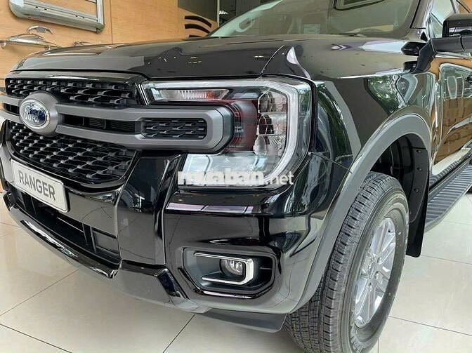 Ford Ranger XLS trả trước chỉ từ 197tr nhận xe.