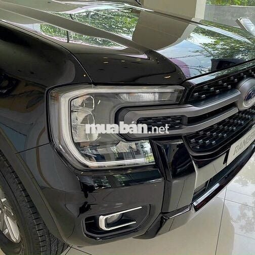 Ford Ranger XLS trả trước chỉ từ 197tr nhận xe.