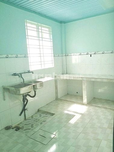 Nợ nần nên bán căn nhà ở bến xe củ chi 149m2 giá 600 triệu.sổ riêng.