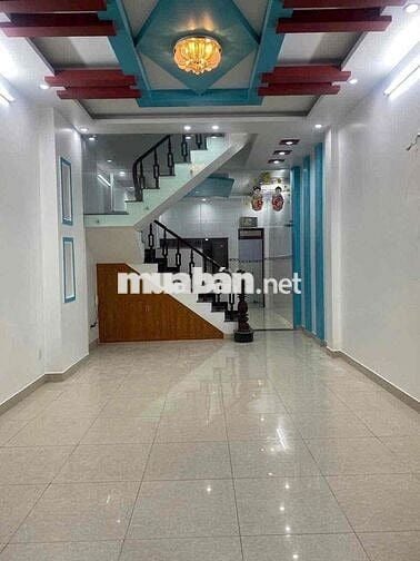 nhà chính chủ cần bán gấp 4,2x17m 3 tầng, hẻm xe hơi đường số 8 BHH B